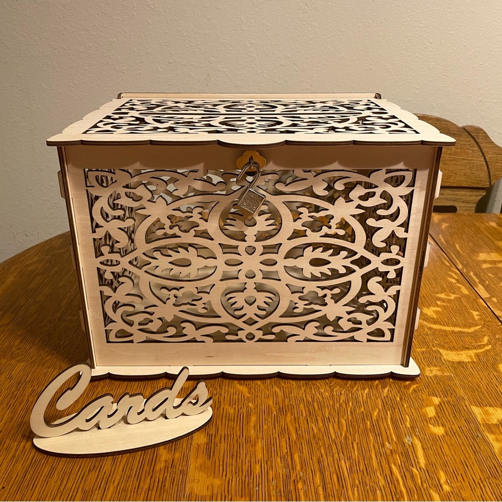 🆕 Elegant Wooden Card Box